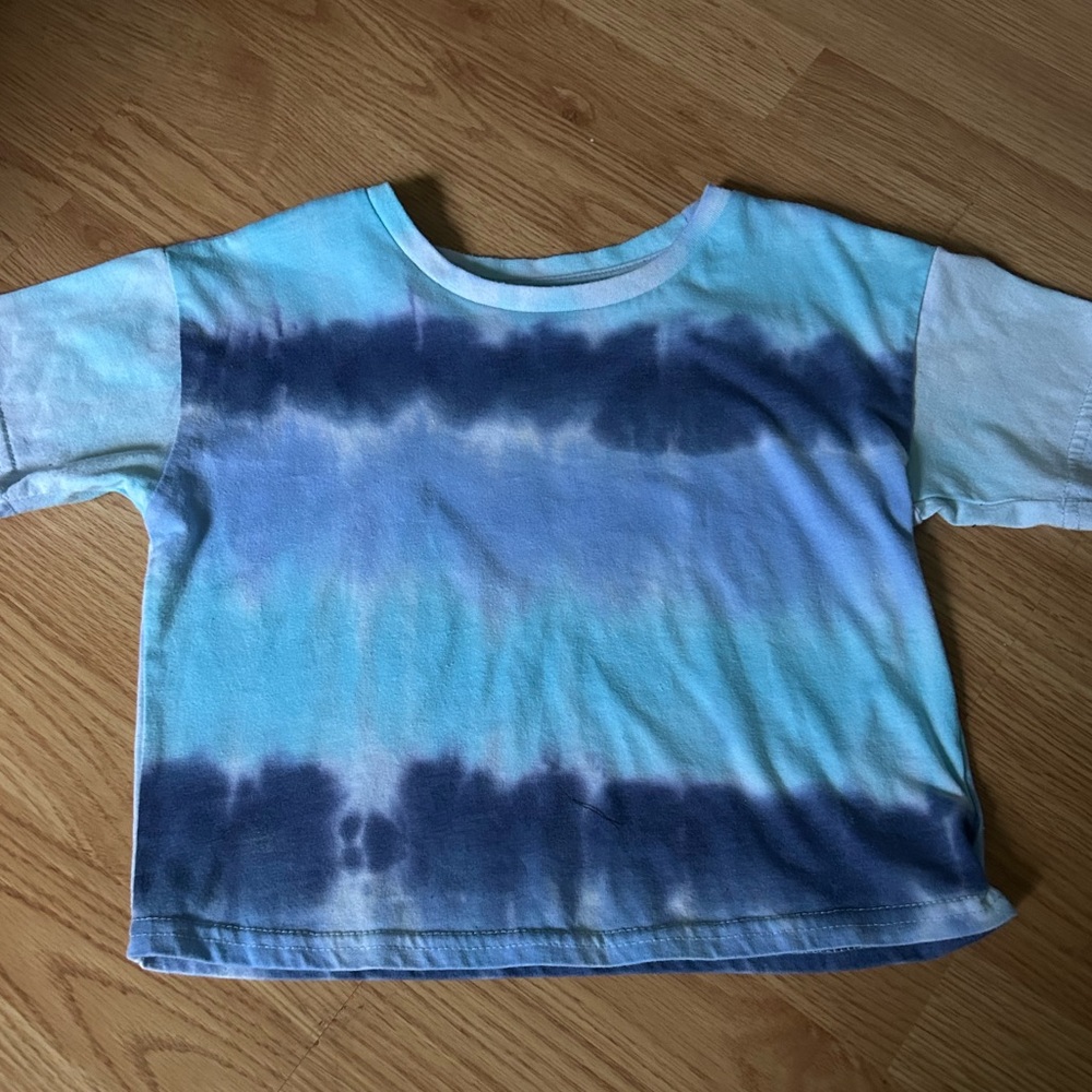 blue cropped tie dye